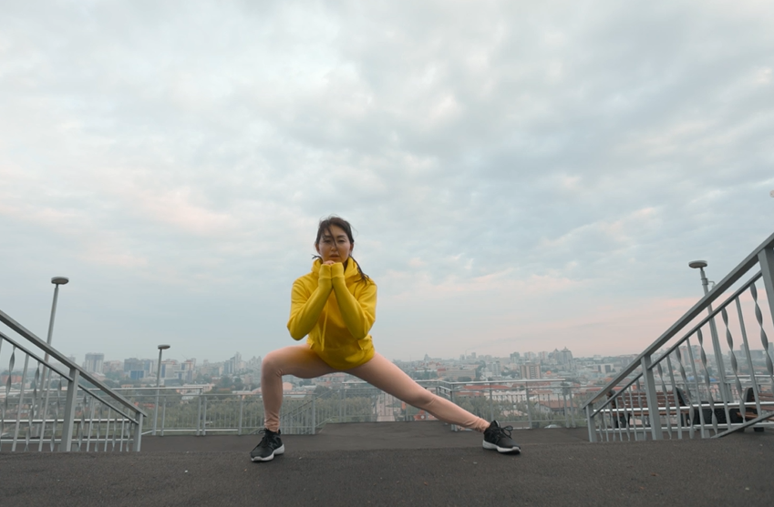 Side Lunge with Inner Thigh Lifts